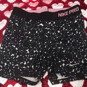 Nike pros - Medium - good condition 💗